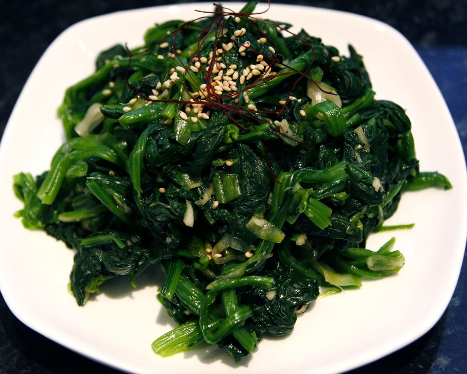 Plato de espinaca con Doenjang